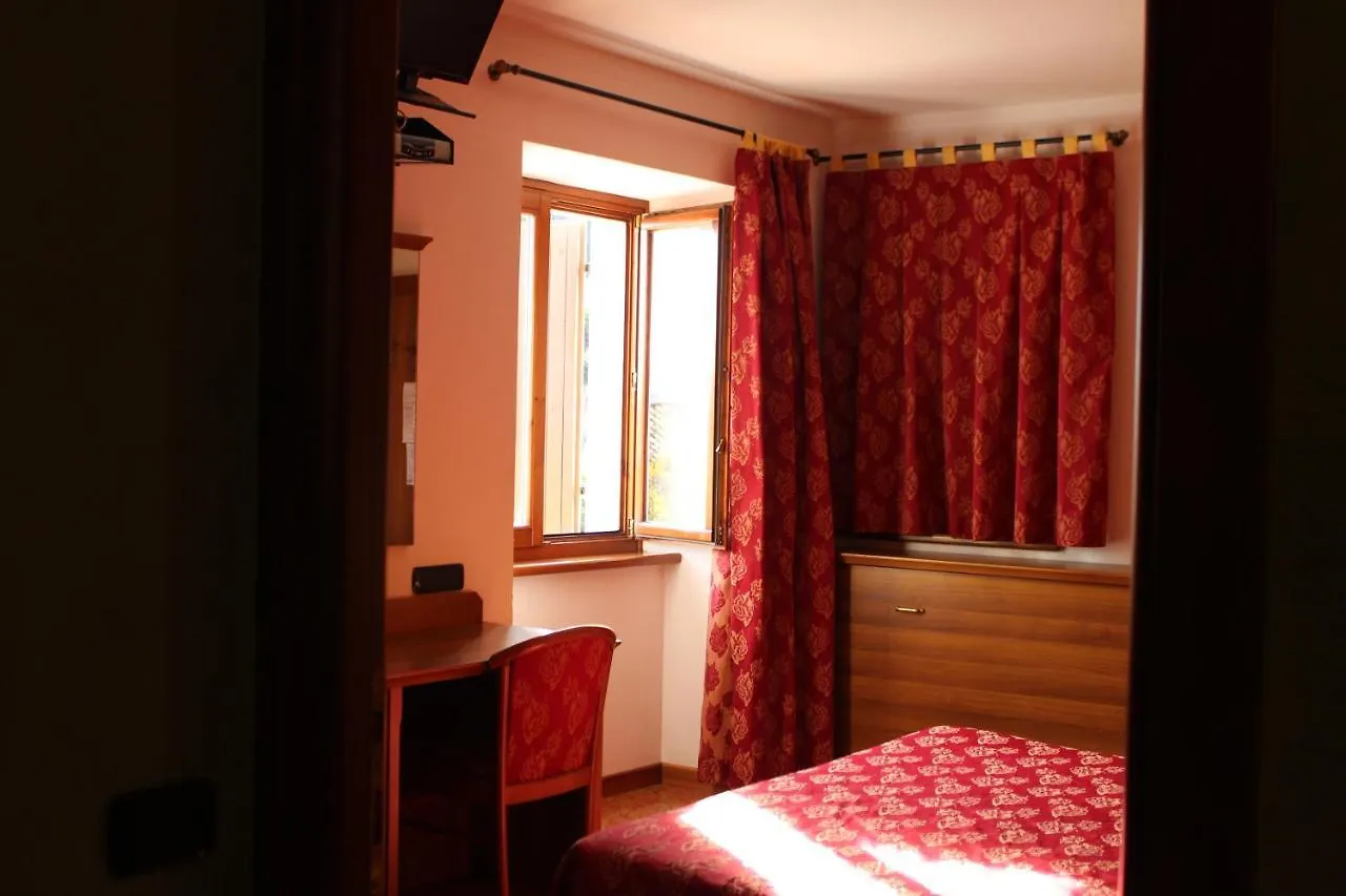 Ca Del Ponte Villa Costermano Farm stay